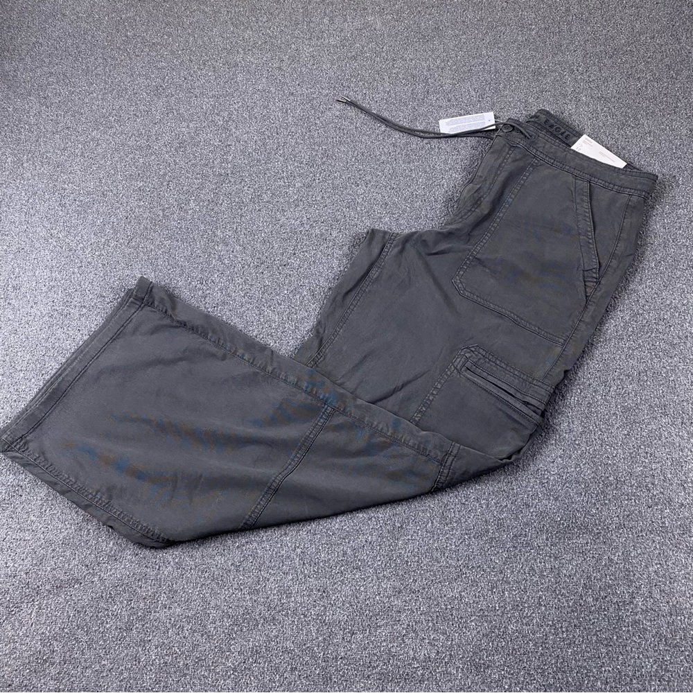 BNWT America Eagle Baggy Wide Leg Stretch Cargo Parachute Style Women’s Size 31